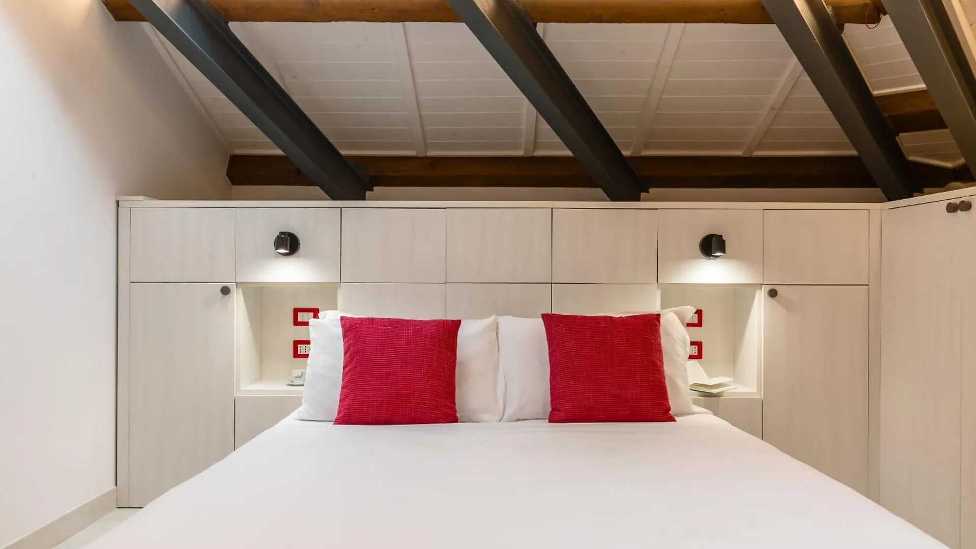 Colonna Apartments By Wonderful Italy 나폴리